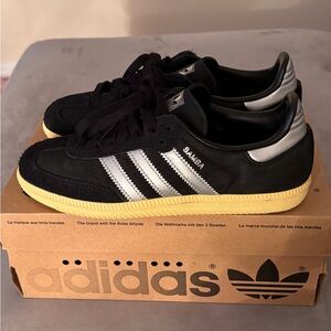 Women’s Adidas Samba OG 5